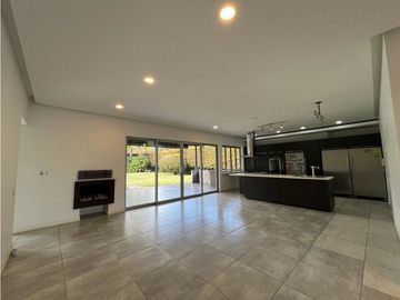 Casa para Arriendo en Rionegro sector Llanogrande