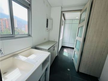 Apartamento dúplex en Arriendo en El Poblado sector Castropol
