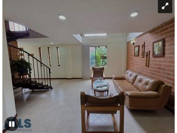Casa en Venta en Sabaneta