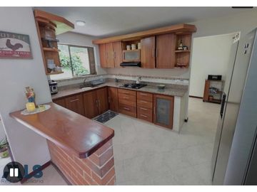 Casa en Venta en Sabaneta