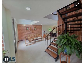 Casa en Venta en Sabaneta