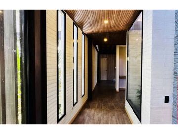 Arriendo casa campestre en El Retiro en unidad cerrada