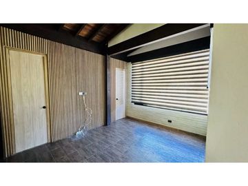 Arriendo casa campestre en El Retiro en unidad cerrada