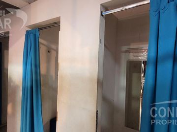 Local/oficina   - Zona Outlet  -  80m2 - Con Renta -  Calle Aguirre 700 y Gurruchaga