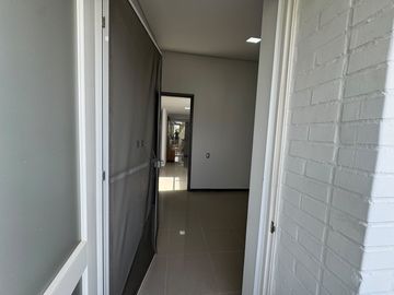 SE ALQUILA 🏡 ¡CASA MODERNA Y EXCLUSIVA – EL CASTILLO, JAMUNDÍ!