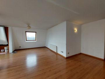 ARRIENDO AMPLIO 1 D 2 BAÑOS ESTACIONAMIENTO PROVIDENCIA