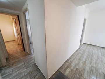 Venta Departamento 3 ambientes con Balcón y Patio. Zona Plaza Mitre