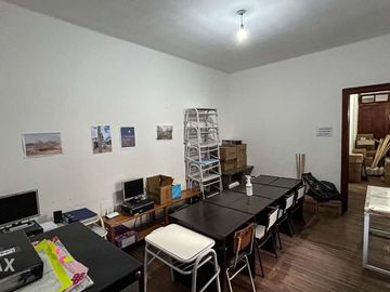 VENTA CASA 6 DORM B°CENTRO