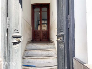 VENTA CASA 6 DORM B°CENTRO