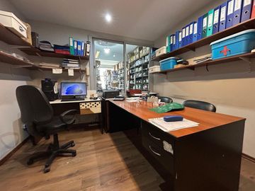 VENTA OFICINA EN BALVANERA