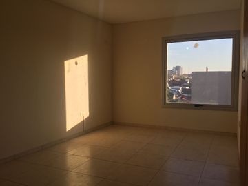 VENTA DPTO 2 DORMITORIOS Y COCHERA QUINTA SECCION