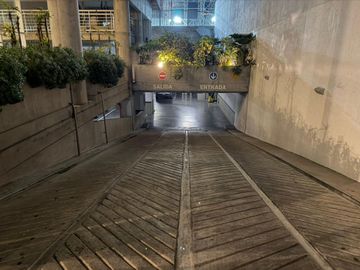 VENTA DE COCHERA EN PALERMO HOLLYWOOD