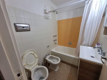 VENTA MONOAMBIENTE RECOLETA LUZ APTO PROFESIONAL