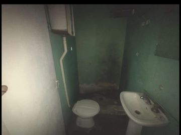 CASA EN VENTA 4 AMBIENTES COCHERA LOMAS DE ZAMORA