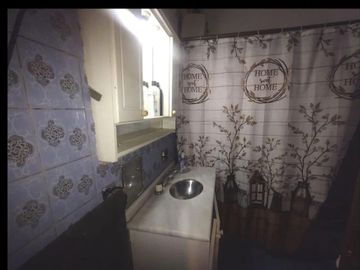 CASA EN VENTA 4 AMBIENTES COCHERA LOMAS DE ZAMORA
