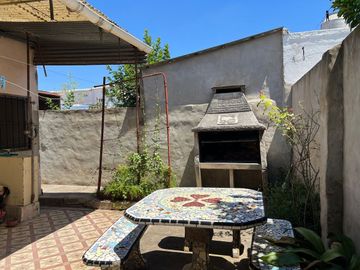 CASA 3 AMB VENTA EN BANBIELD CON JARDÍN Y COCHERA