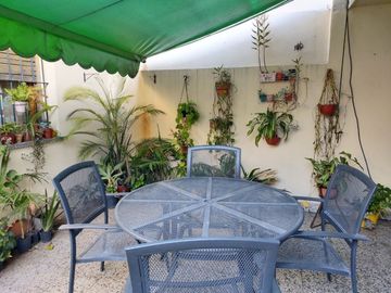 VENTA CASA MULTIFAMILIAR 5 AMB. A/C VILLA ADELINA