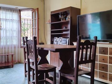 VENTA CASA MULTIFAMILIAR 5 AMB. A/C VILLA ADELINA