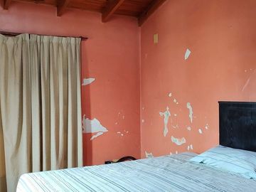 VENTA CASA MULTIFAMILIAR 5 AMB. A/C VILLA ADELINA