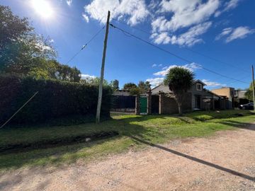 VENTA Casa en Lote propio 3 amb +  dpto Villa Rosa