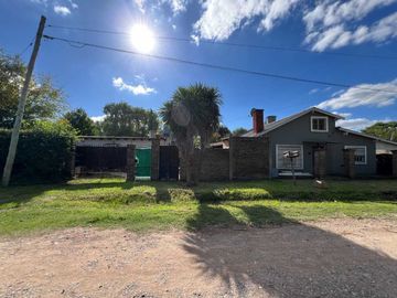 VENTA Casa en Lote propio 3 amb +  dpto Villa Rosa