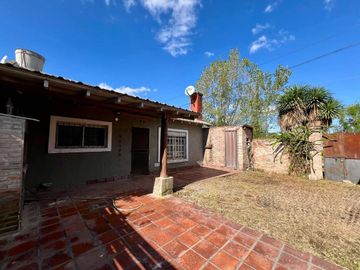 VENTA Casa en Lote propio 3 amb +  dpto Villa Rosa