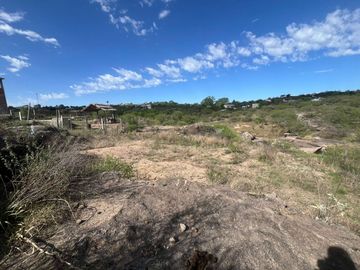 VENTA DE LOTE EN PARQUE SIQUIMAN 1875 M2