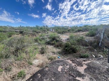 VENTA DE LOTE EN PARQUE SIQUIMAN 1875 M2