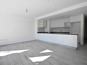 Gran Departamento 4 ambientes y Cochera a estrenar