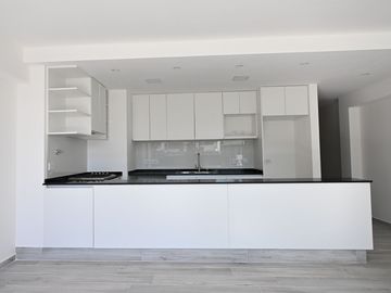 Gran Departamento 4 ambientes y Cochera a estrenar