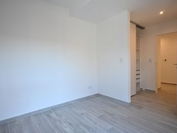Gran Departamento 4 ambientes y Cochera a estrenar