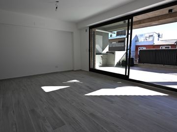 Gran Departamento 4 ambientes y Cochera a estrenar
