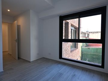 Gran Departamento 4 ambientes y Cochera a estrenar