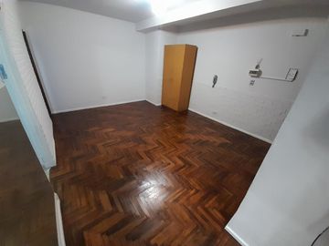 MONOAMBIENTE EN PLANTA BAJA APTO PROFESIONAL