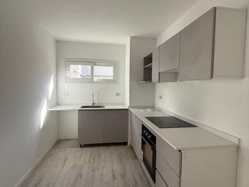 ALQUILER CASA tipo dúplex en CHIC VILLAGE PILAR