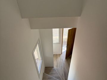 ALQUILER CASA tipo dúplex en CHIC VILLAGE PILAR