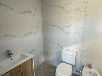 ALQUILER CASA tipo dúplex en CHIC VILLAGE PILAR