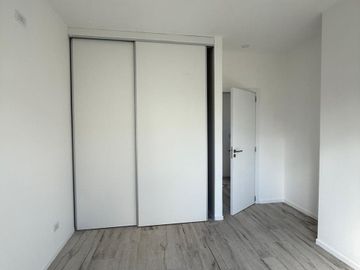 ALQUILER CASA tipo dúplex en CHIC VILLAGE PILAR