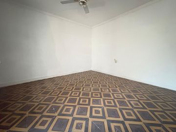 CASA FUNCIONAL DOS DORMITORIOS ZONA JERARQUICOS