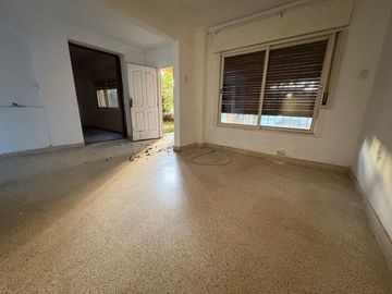CASA FUNCIONAL DOS DORMITORIOS ZONA JERARQUICOS