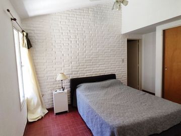 VENTA CASA 3 DORM PISCINA ESCRITURA CARLOS PAZ