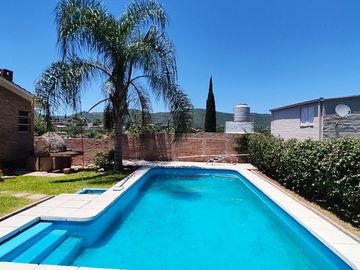 VENTA CASA 3 DORM PISCINA ESCRITURA CARLOS PAZ