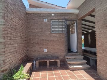VENTA CASA 3 DORM PISCINA ESCRITURA CARLOS PAZ