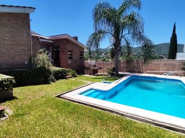 VENTA CASA 3 DORM PISCINA ESCRITURA CARLOS PAZ
