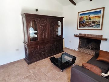 VENTA CASA 3 DORM PISCINA ESCRITURA CARLOS PAZ