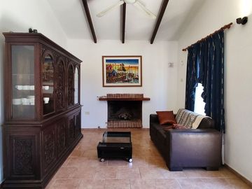 VENTA CASA 3 DORM PISCINA ESCRITURA CARLOS PAZ