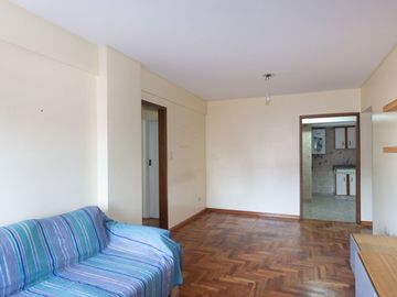 DEPTO 3 AMB - BAULERA - COCHERA FIJA - BALCÓN