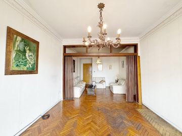 VENTA DPTO 4 AMB  CON TOILETTE Y BALCÓN EN FLORES