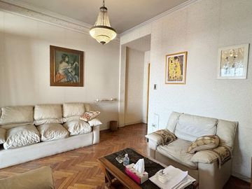 VENTA DPTO 4 AMB  CON TOILETTE Y BALCÓN EN FLORES
