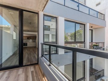 2 AMBIENTES DE 55 M2 C/BALCÓN TERRAZA Y PARRILLA